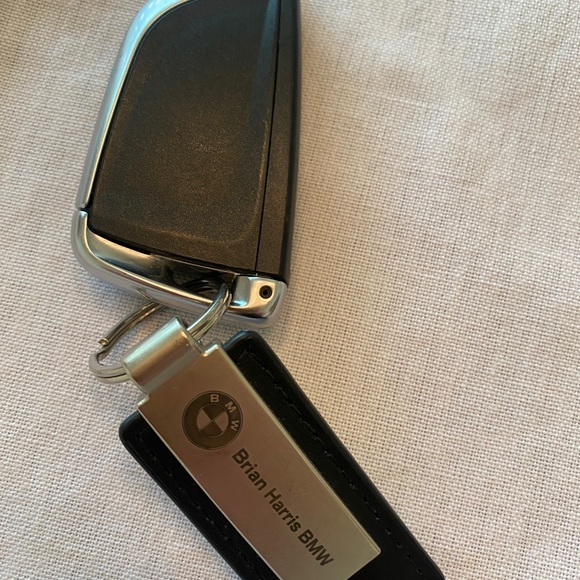 Key Fob for BMW X3 - Picture 2 of 3